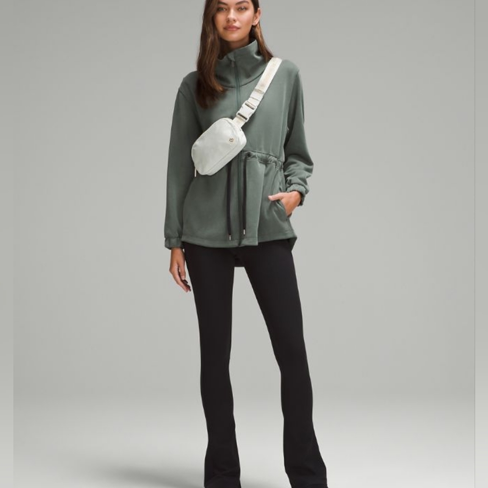 Lululemon Everywhere Belt Bag 1L